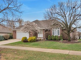 8200 Brookside Glen Dr, Tinley Park, IL 60487