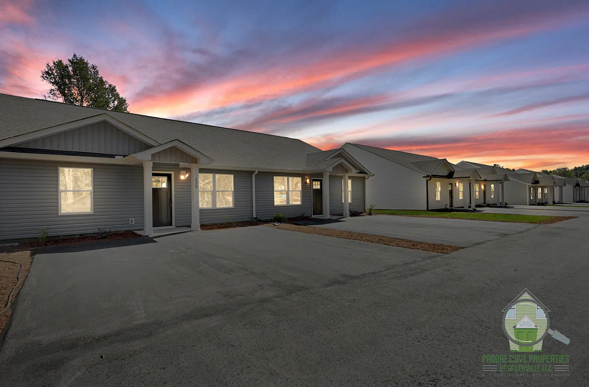 Building Photo - 119 Lyman Lodge Rd