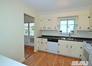 5th image of 179 Cayuga Ave