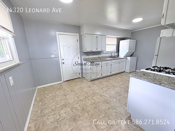 5th image of 14320 Leonard Ave