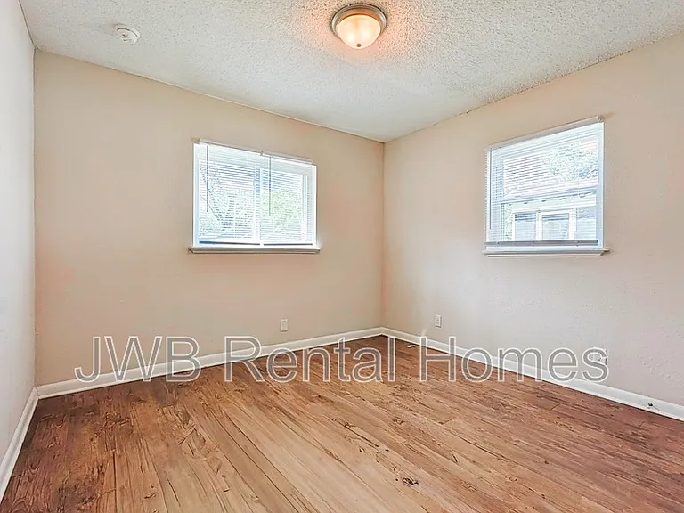 3515 Dignan St — Photo 9