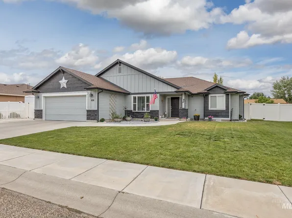 658 NW 14th St, Ontario, OR 97914