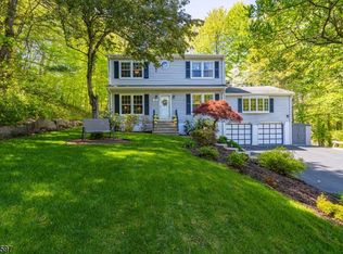 115 Prospect Point Rd, Lake Hopatcong, NJ 07849