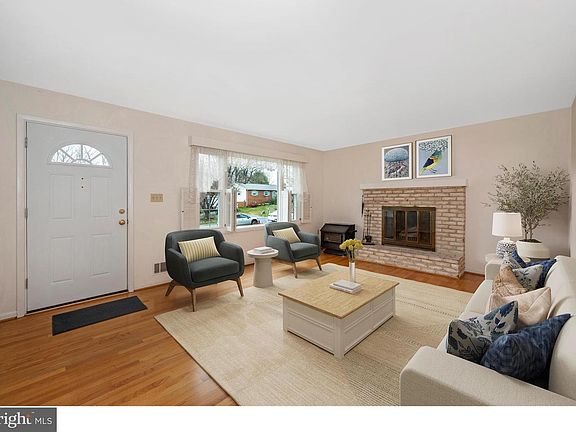 5th image of 4906 Rosehill Dr