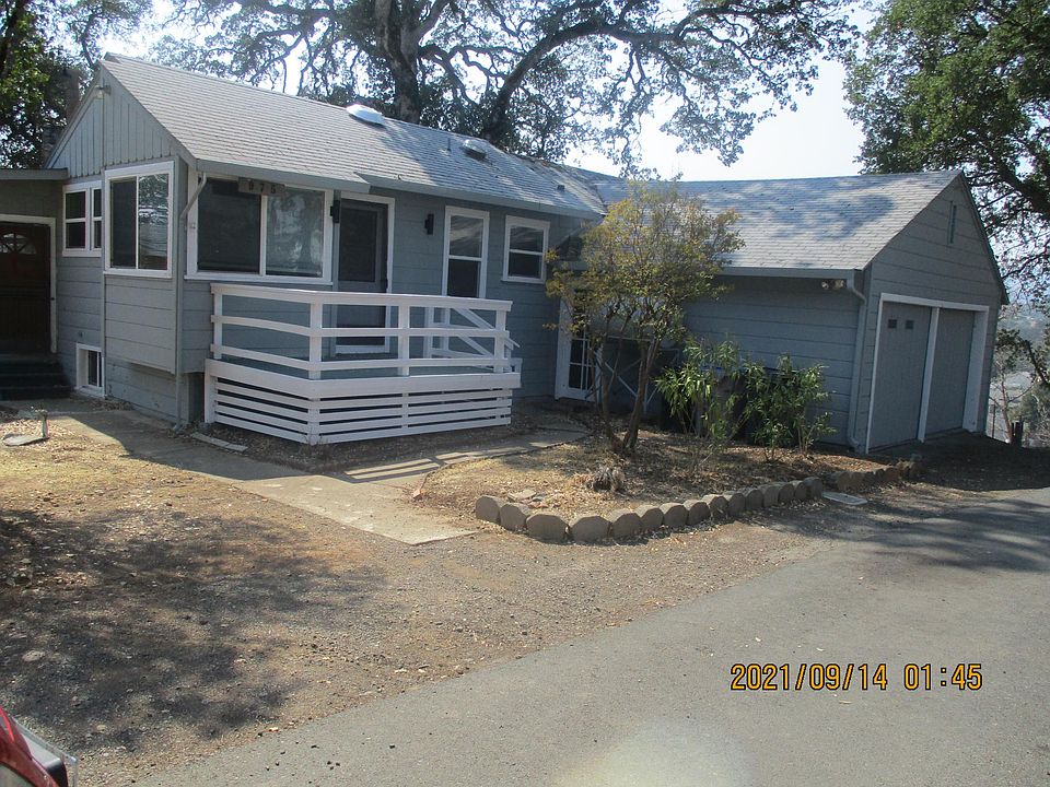 1st image of 975 4th St