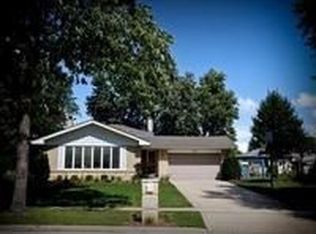 627 Trent Ln, Schaumburg, IL 60193