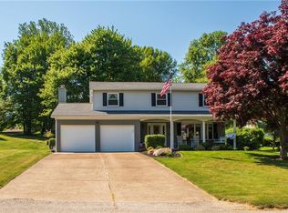 204 Harbor Rd, Erie, PA 16511