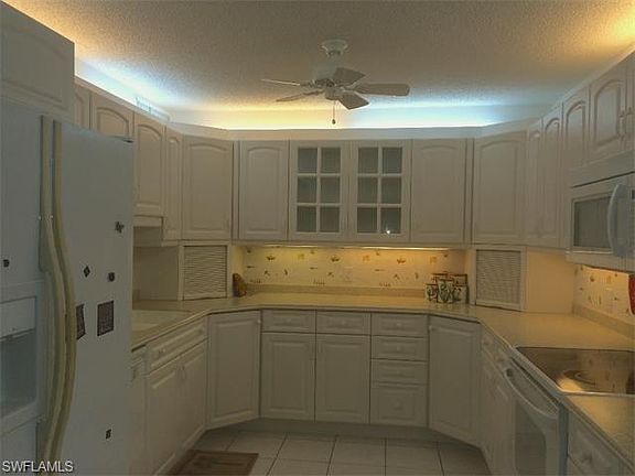 5th image of 108 Clubhouse Dr APT 365