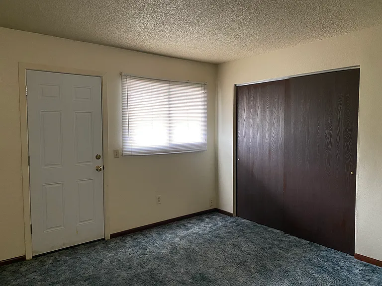 924 E 79th Ave #6 — Photo 8