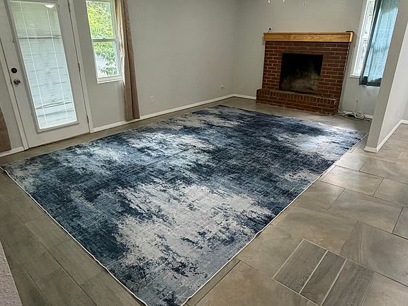 2nd image of 4065 DELLWOOD Avenue