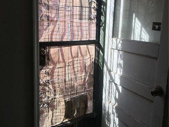 4th image of 8525 Mineola Dr