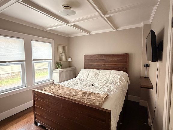 5th image of 90 Lincoln Ave APT 1