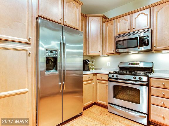 3rd image of 7055 Heritage Hunt Dr APT 106