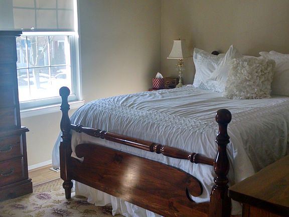 4th image of 6686 Ducketts Ln Unit 15-7
