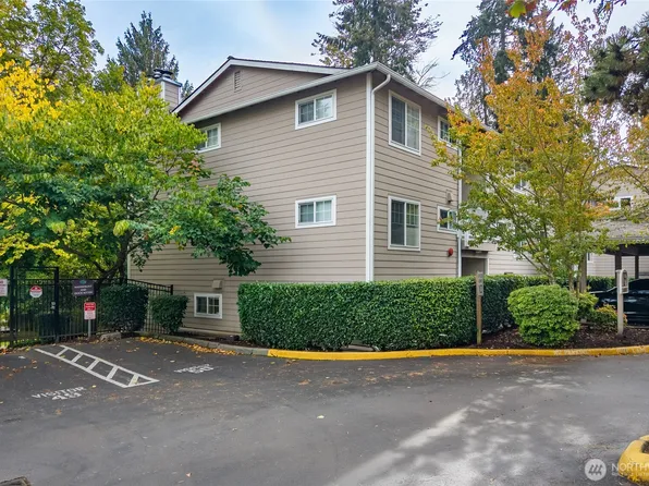 1153 N 198th Street #F101, Shoreline, WA 98133