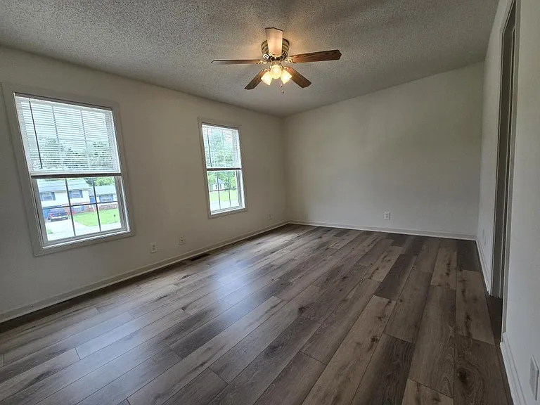 237 Stateline Rd — Photo 14