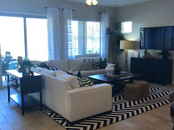 3rd image of 2325 S Huachuca Way