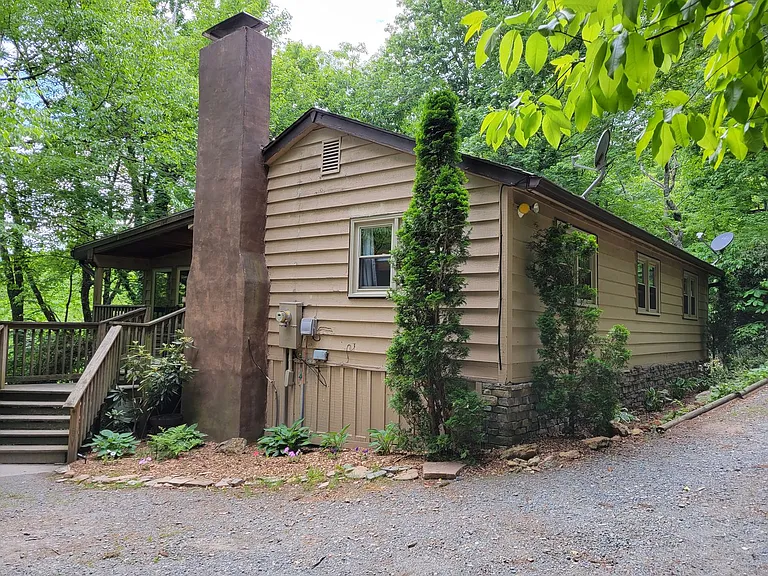 272 Williams Ridge Rd — Photo 1