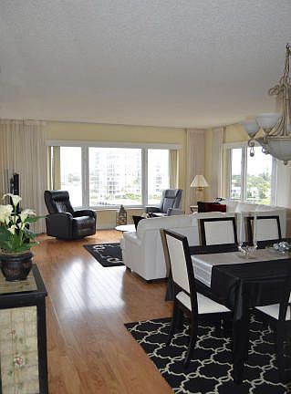 4th image of 555 SE 6th Ave APT 7G