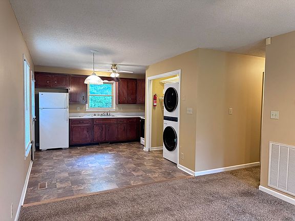 4th image of 357 Erie Dr