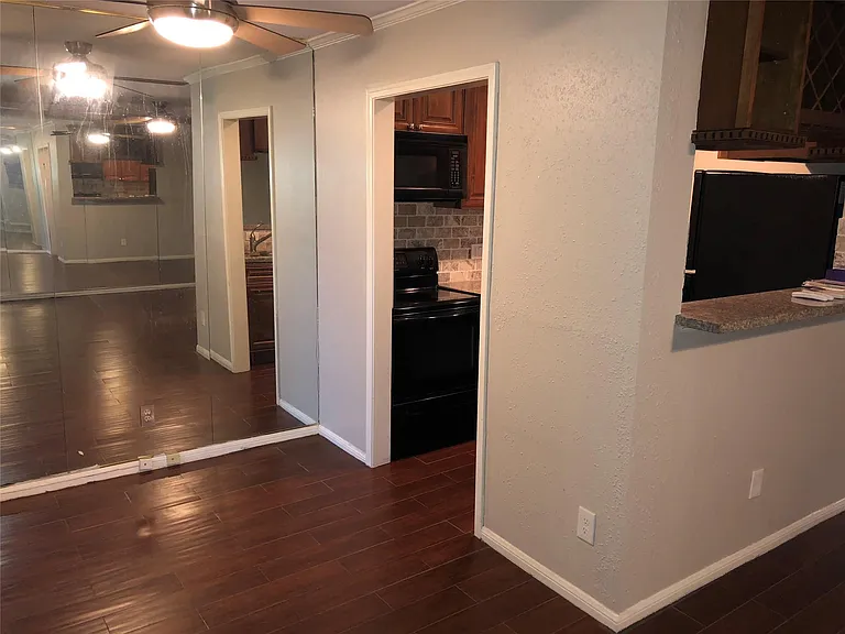 2507 Montrose Blvd #5 — Photo 6
