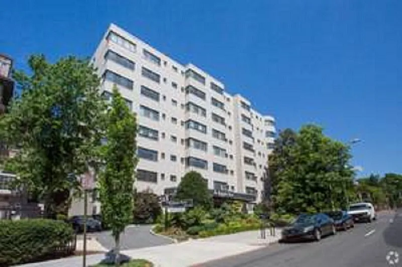 Washington House — Photo 4