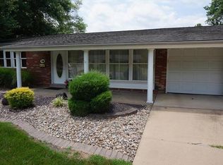 4300 Wedgewood Dr, Alton, IL 62002