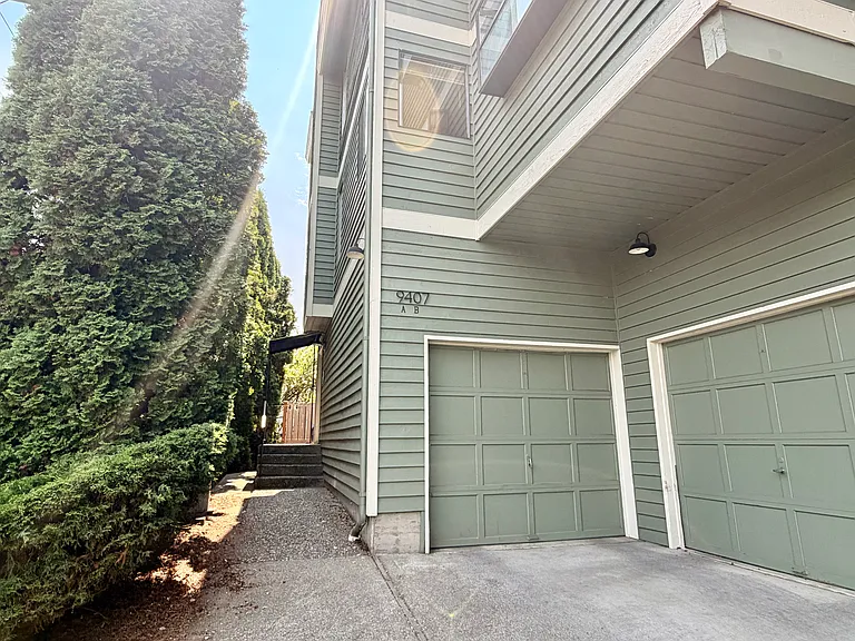 9407 Linden Ave N #A — Photo 2