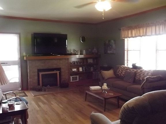 3rd image of 1377 E 278th Hwy