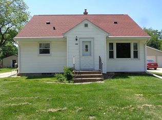 308 4th St, Lyle, MN 55953