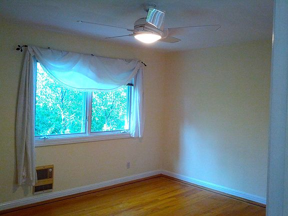 5th image of 827 Hooshang Ct