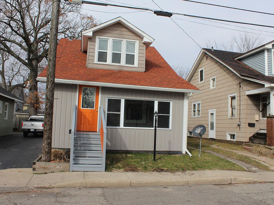 1st image of 909 Dewey Ave