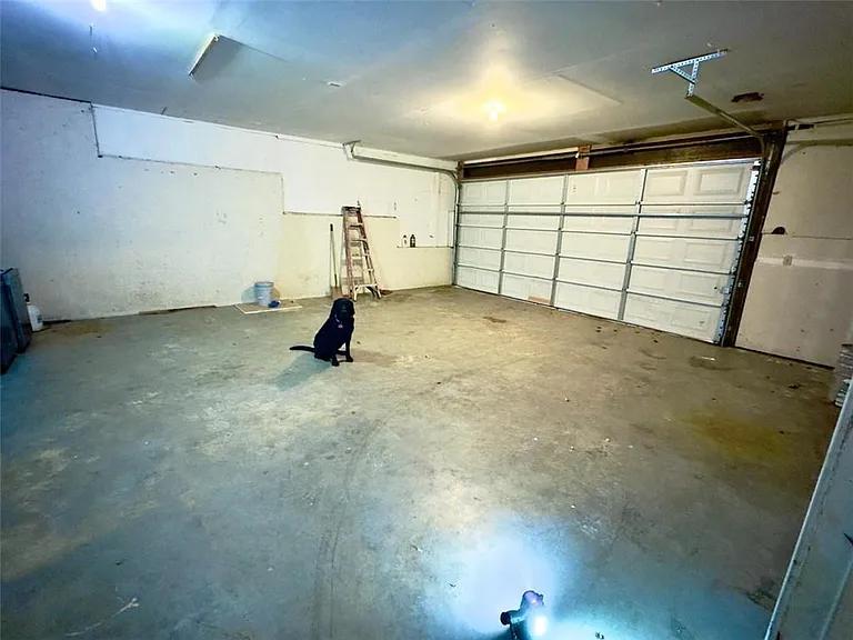 2020 Driftwood Cir — Photo 18