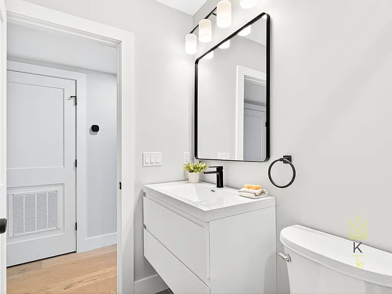 584 Cambridge St #8 — Photo 14