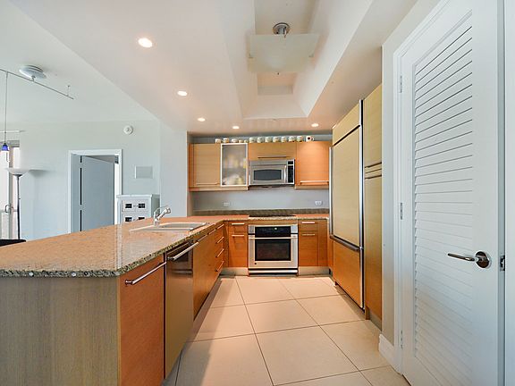 4th image of 322 Karen Ave Unit 2101