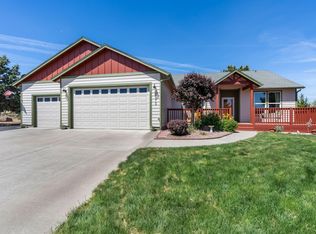 2478 SE Bitterbrush Dr, Madras, OR 97741