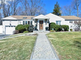 70 Holbrooke Rd, White Plains, NY 10605