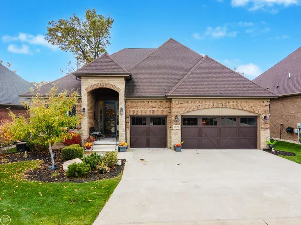 7070 Venturi Dr, Washington, MI 48094