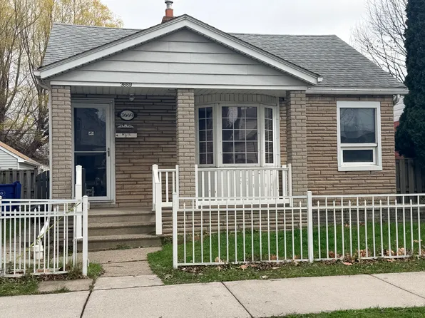 3669 Queen St, Windsor, ON N9C 1P1