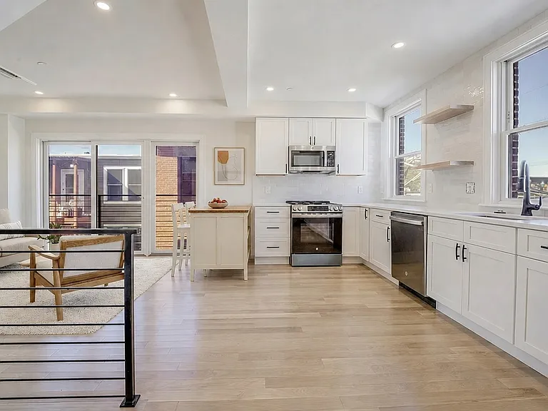 59 Gove St #4 — Photo 14