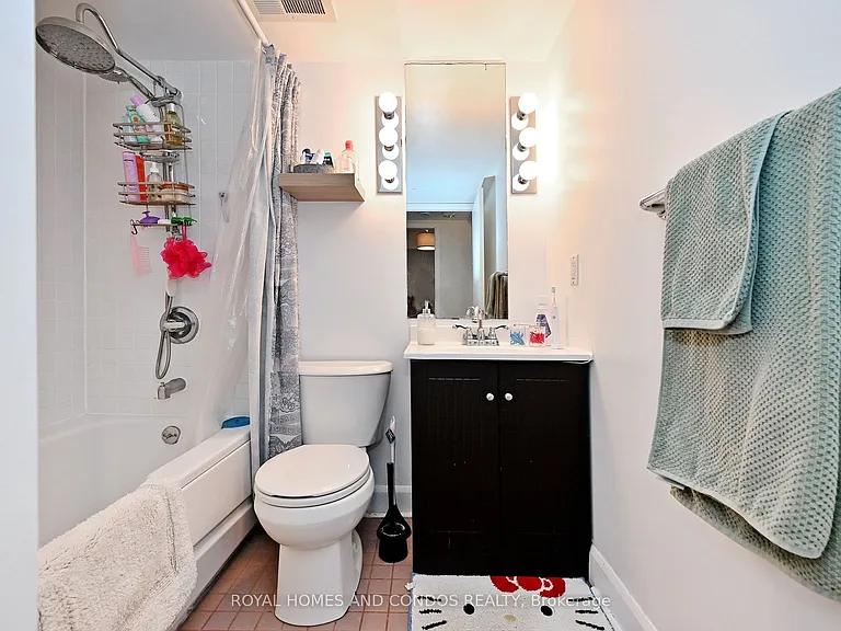 415 Jarvis St #125 — Photo 40