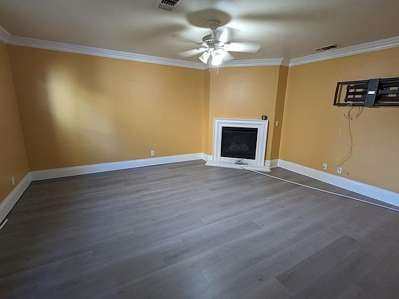 2nd image of 450 N Placer Privado