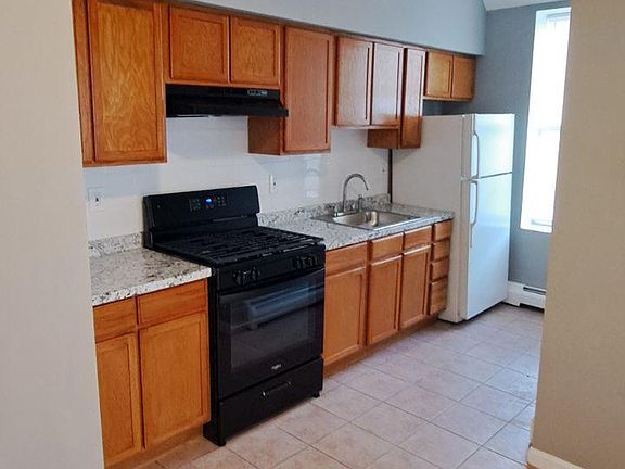 3rd image of 195 Clinton Ave #3-1