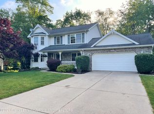 711 Pine Ridge Dr, Dewitt, MI 48820