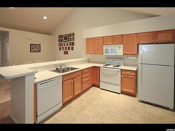 4th image of 2089 W Jordan Villa Dr