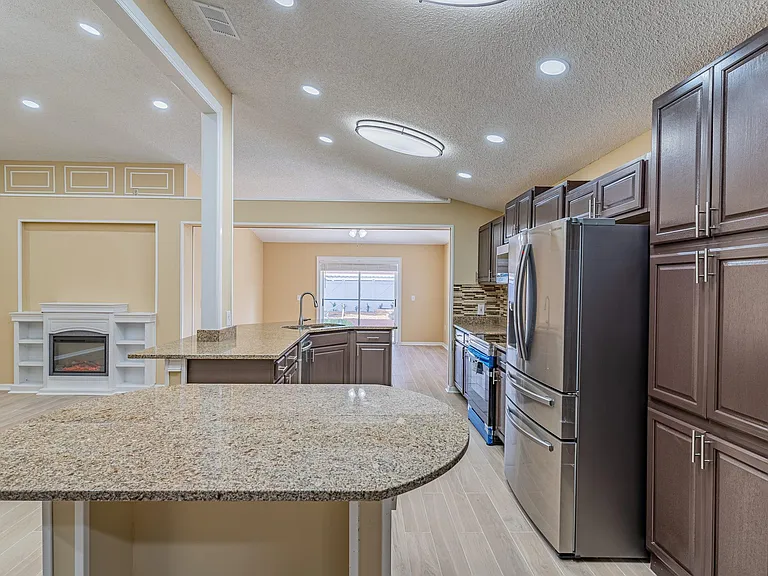 11318 Carabelee Cir — Photo 12