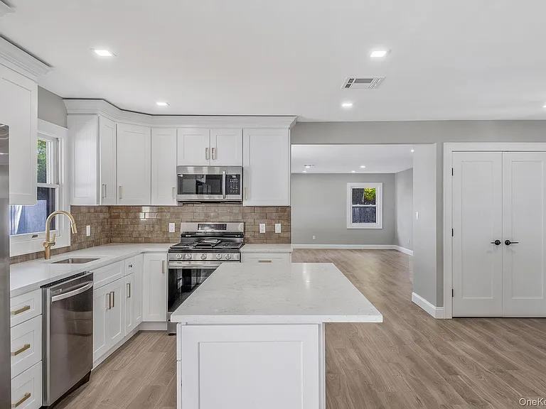 1335 Stony Brook Rd — Photo 9