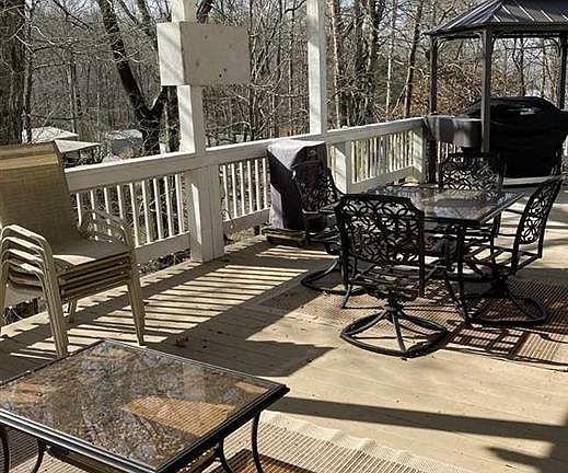 4th image of 35 Dakota Dr