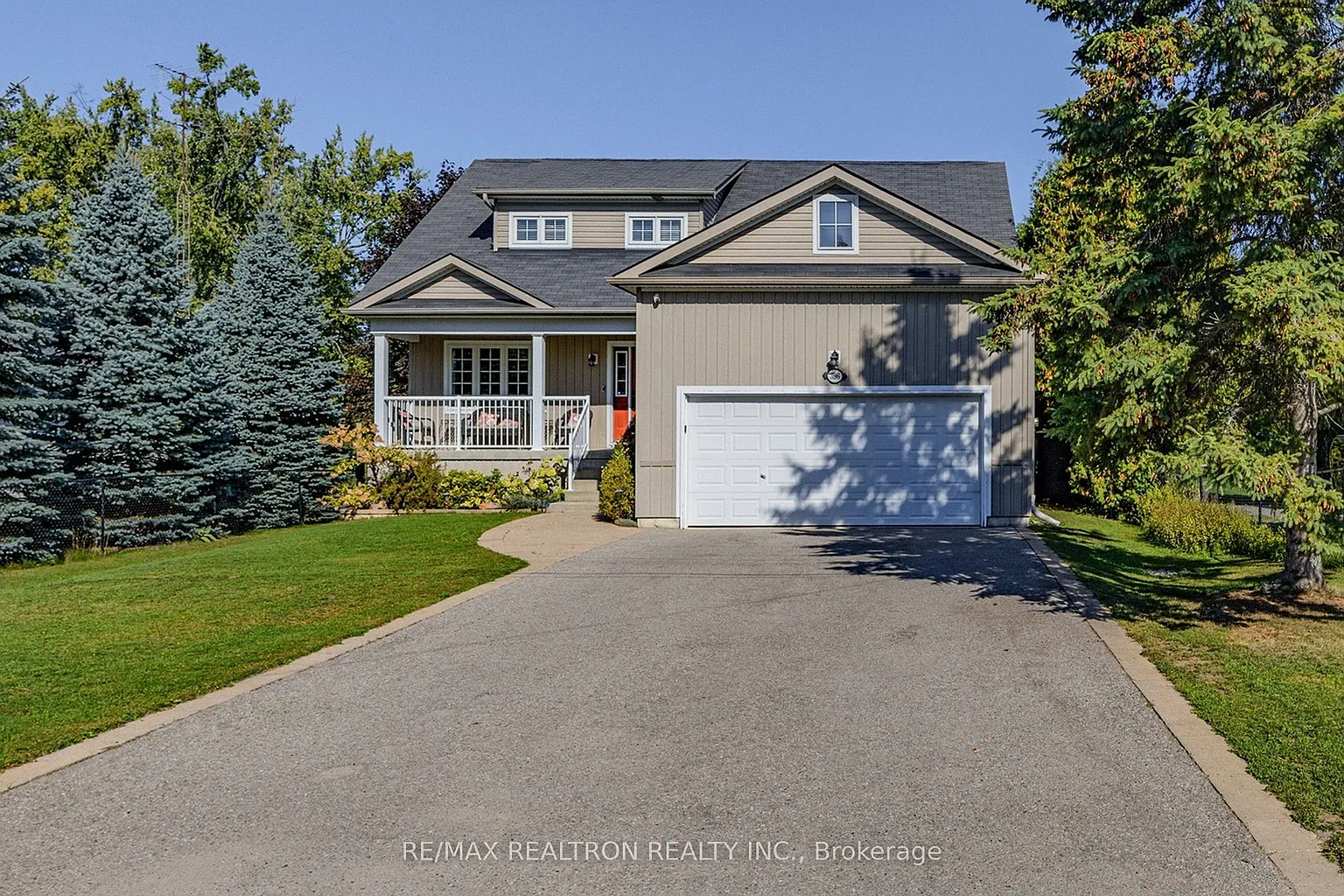 396 Curley St photo 1