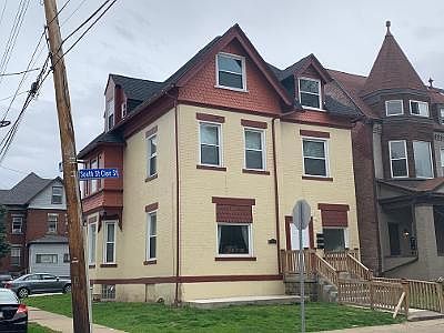 1st image of 256 S Saint Clair St Floor 2